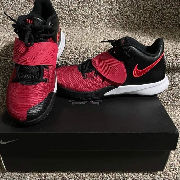 Kyrie fly trap 3 (brand new) - Picture 4 of 9